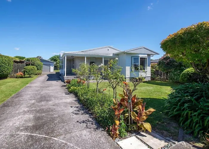 Holiday home Groovy On Grey Rotorua